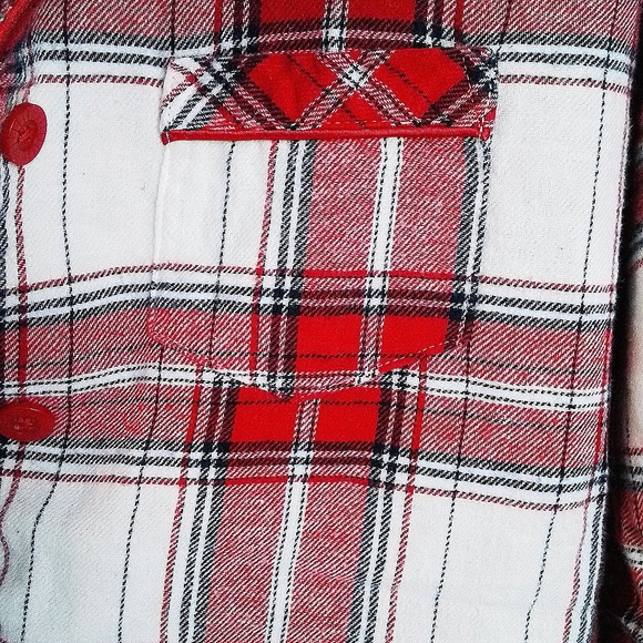 Croft & Barrow Intimates Plaid Pajama Pants & Long Sleeve Button Up Pajama Top - Picture 3 of 3